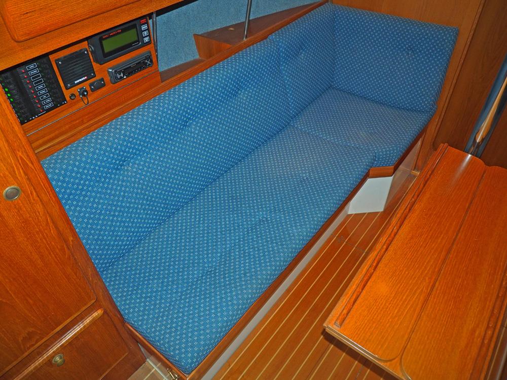 Saloon, Accommodation